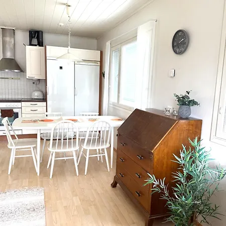 Polar Night Wooden House With Sauna Sodankylä